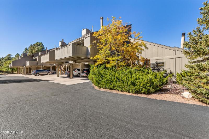 2600 Valley View Dr.114-1