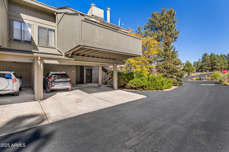 2600 Valley View Dr.114-2