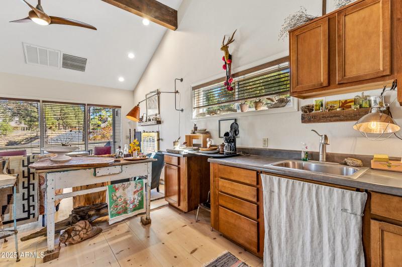 2600 Valley View Dr.114-10