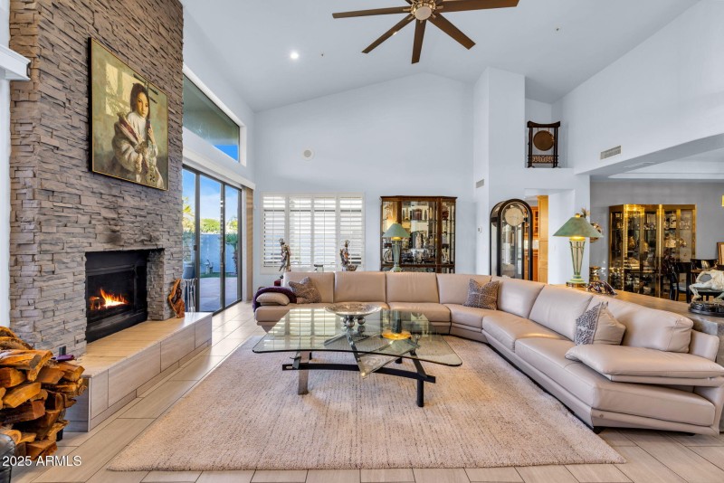 8-web-or-mls-896A1306