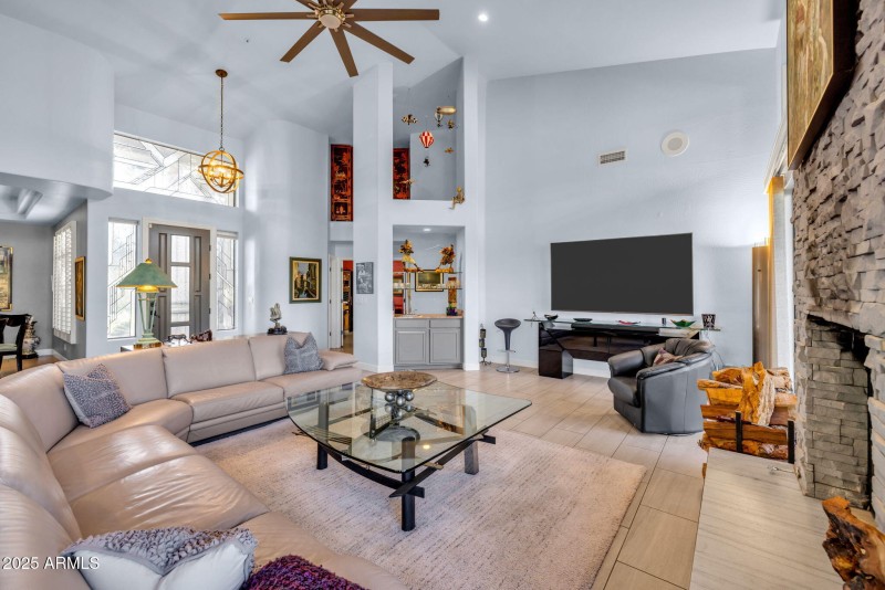 10-web-or-mls-896A1324