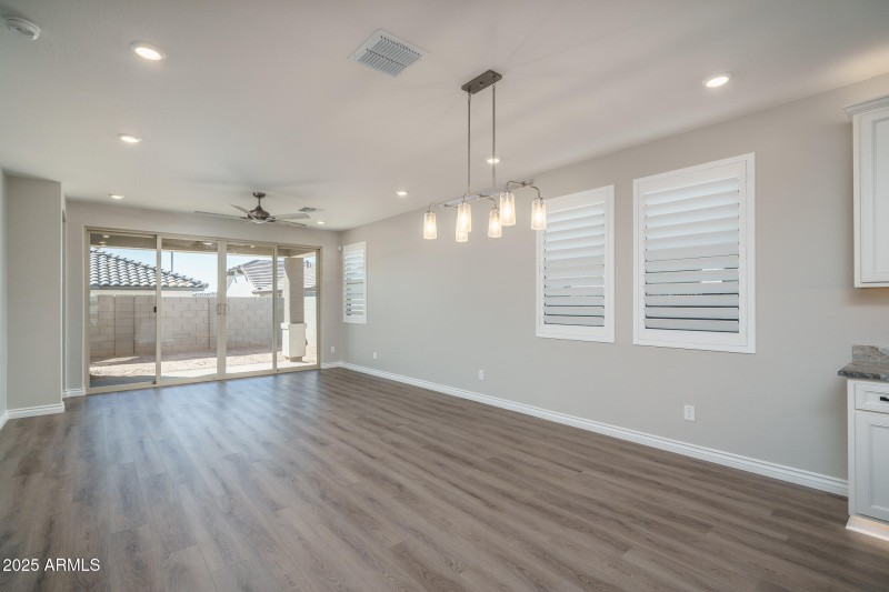 5) DINING TO GREAT ROOM