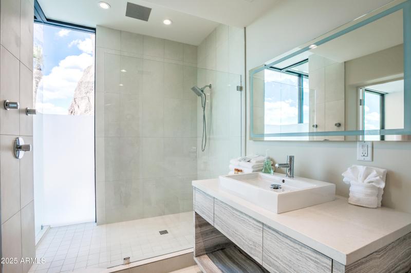 3A9A9417_18_19_20_21