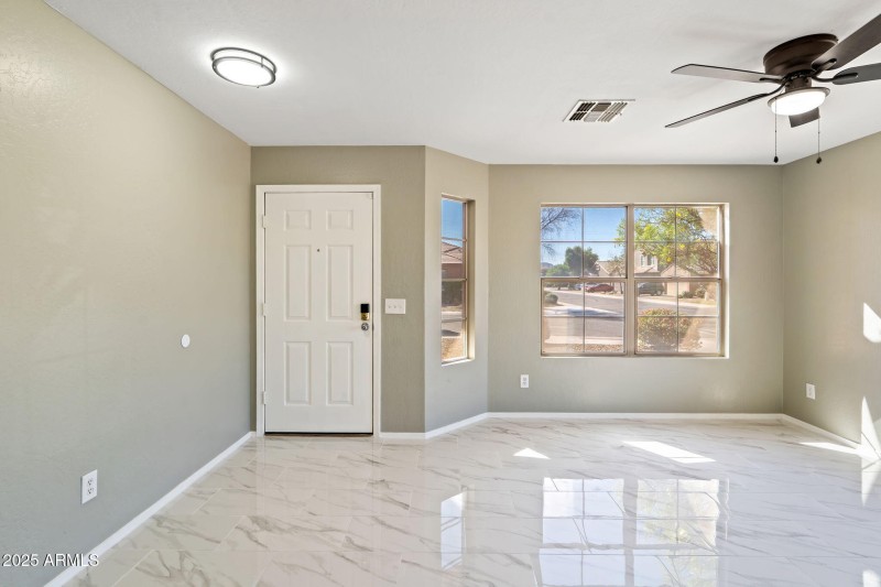 2922 W Dunbar Drive, Phoenix 85041