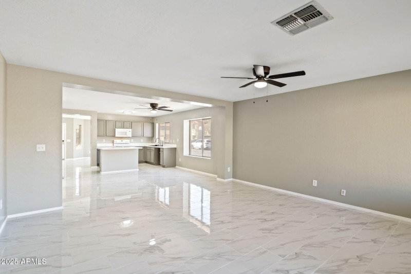 2922 W Dunbar Drive, Phoenix 85041