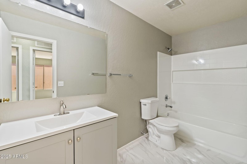 2922 W Dunbar Drive, Phoenix 85041