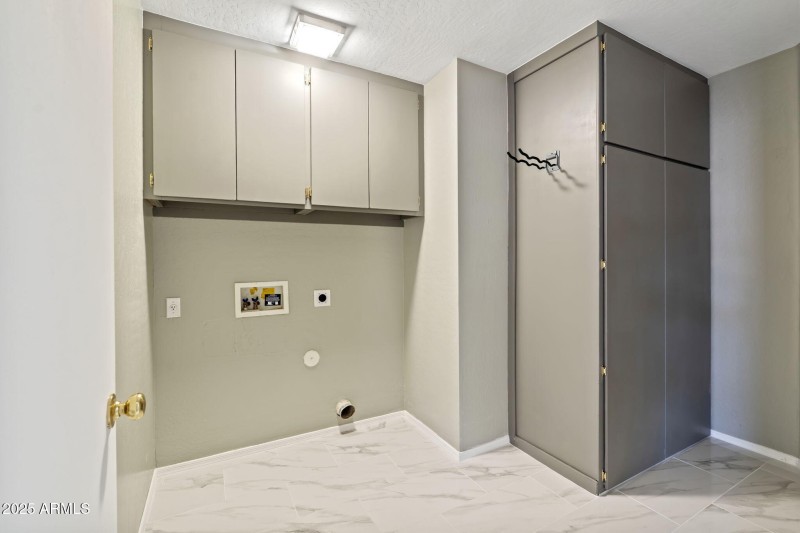 2922 W Dunbar Drive, Phoenix 85041