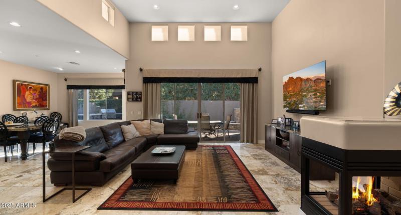 11-web-or-mls-Living Space1