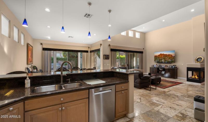 21-web-or-mls-Kitchen9