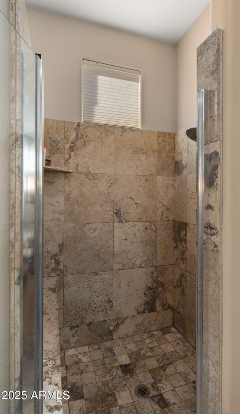 34-web-or-mls-Primary Bedroom7