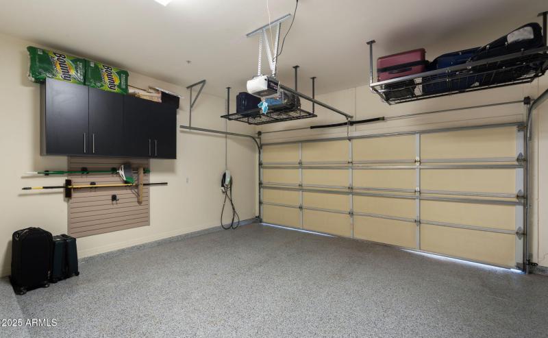 39-web-or-mls-Garage Interior2