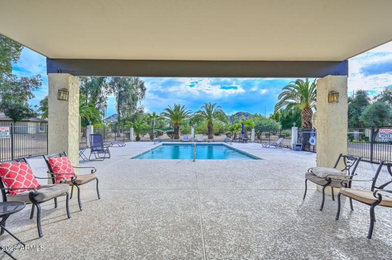 Community Ramada-Pool