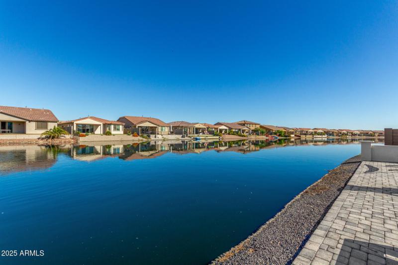 44 - Desert Fairways