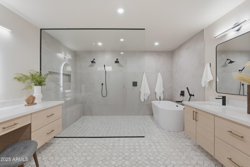 Full Glass Enclosure