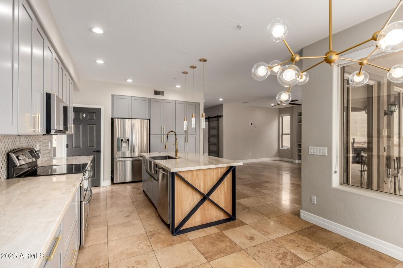 Additional Dining Area