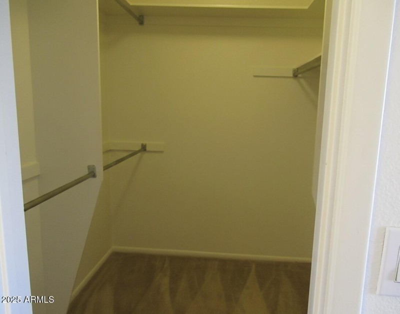 masterbedroomwalkincloset2