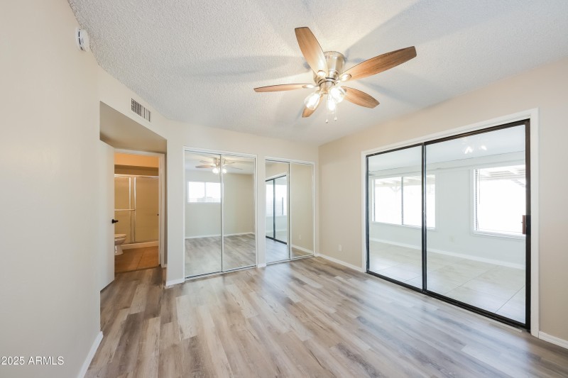 1006061.4857 W Townley AVE - Dining Room