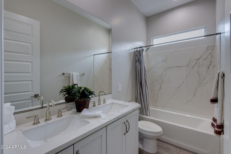 15-web-or-mls-10476 w harmony ln -15