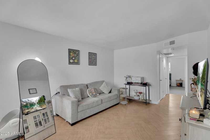 4-web-or-mls-37th St-2