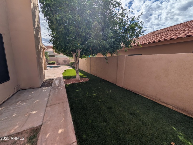 PXL_20251022_195213532