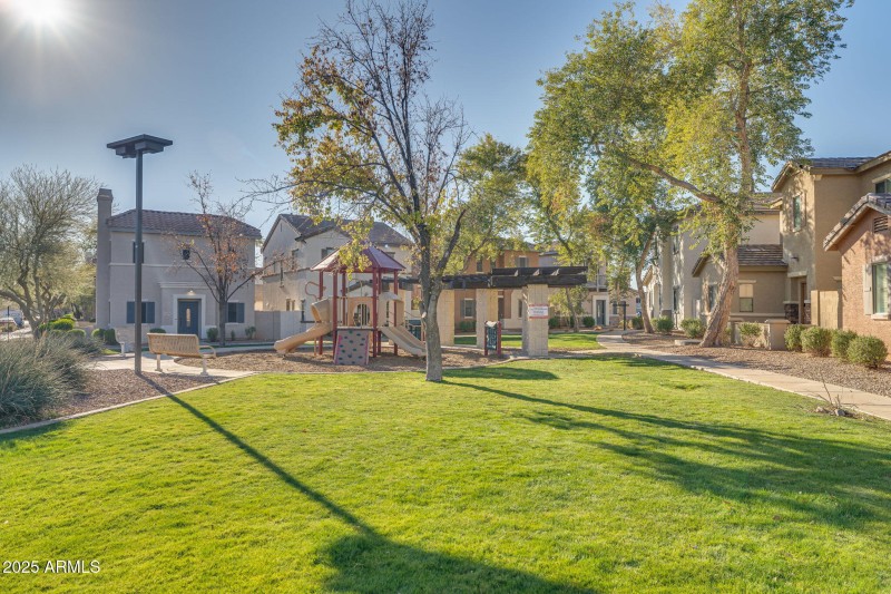 5-web-or-mls-Exterior-1