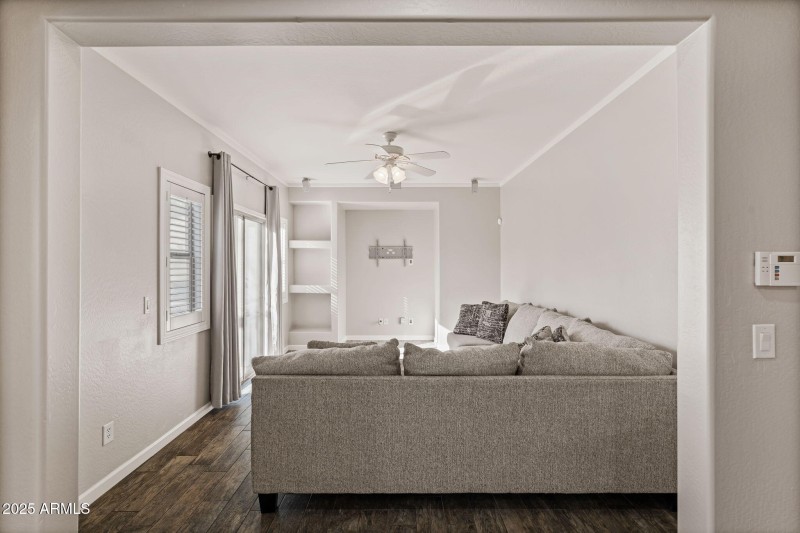 17-web-or-mls-Interior-11