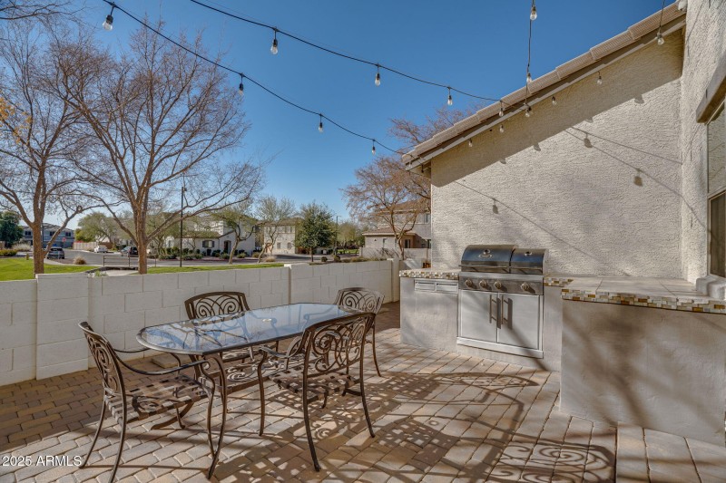 56-web-or-mls-Exterior-16