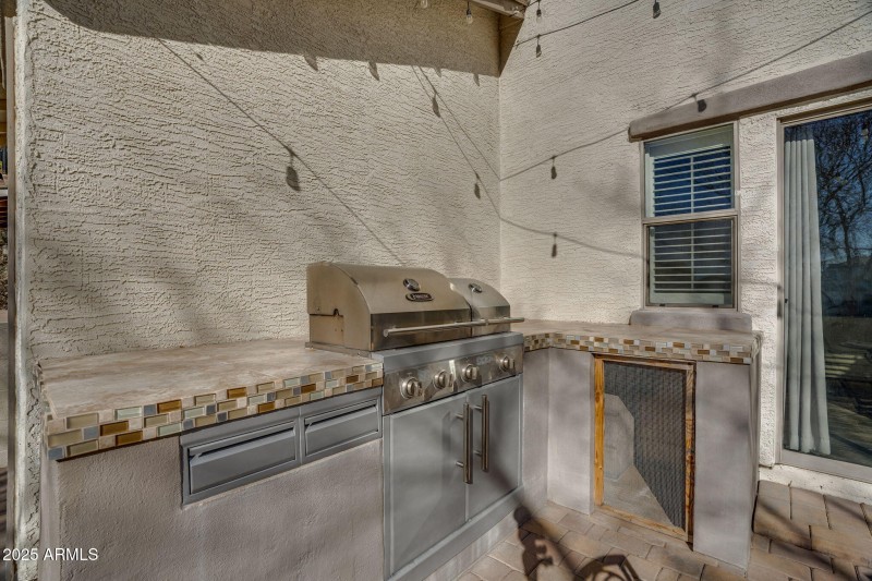 60-web-or-mls-Exterior-20