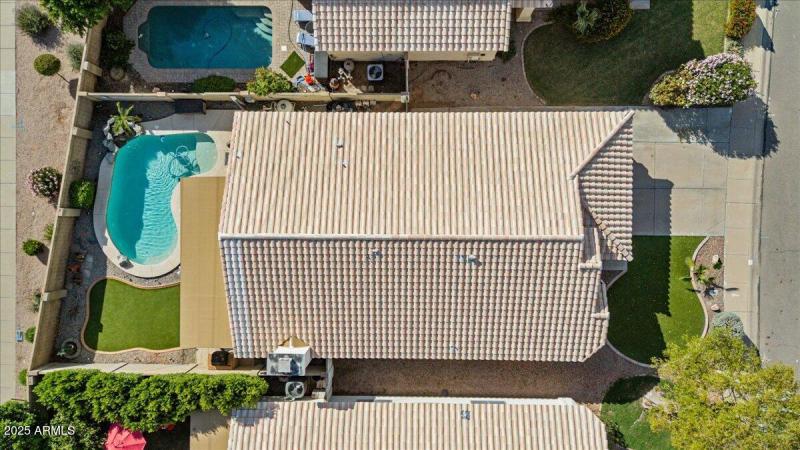 08-DJI_20251022144032_0132_D