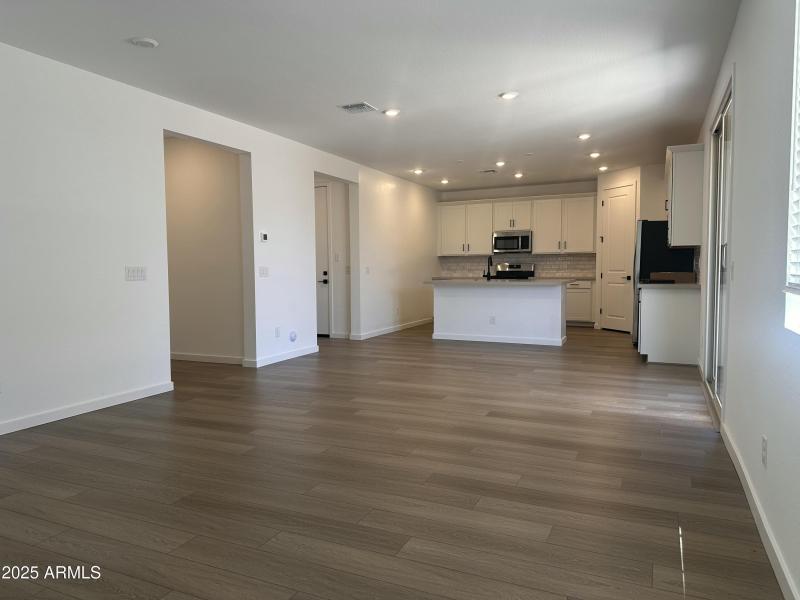 20250730_181741683_iOS