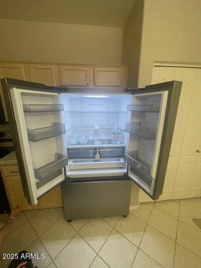 Samsung Fridge with French Doors