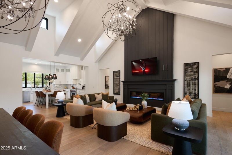 PropertyImageCo_3808EFairmountAve_WEB_12