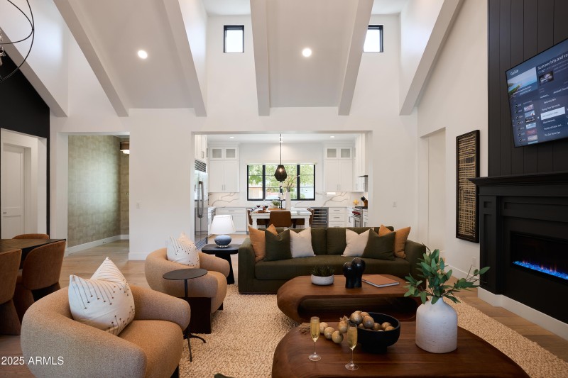 PropertyImageCo_3808EFairmountAve_WEB_19