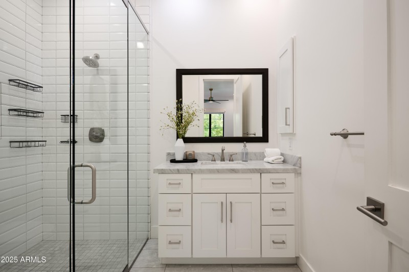 PropertyImageCo_3808EFairmountAve_WEB_30