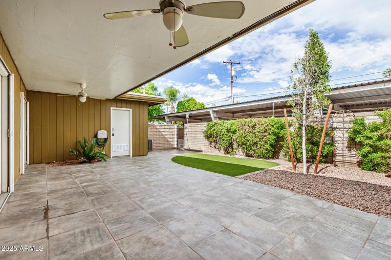 Spacious Covered Patio