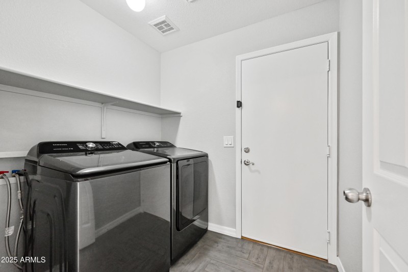 24-17848N15S-ocupix-