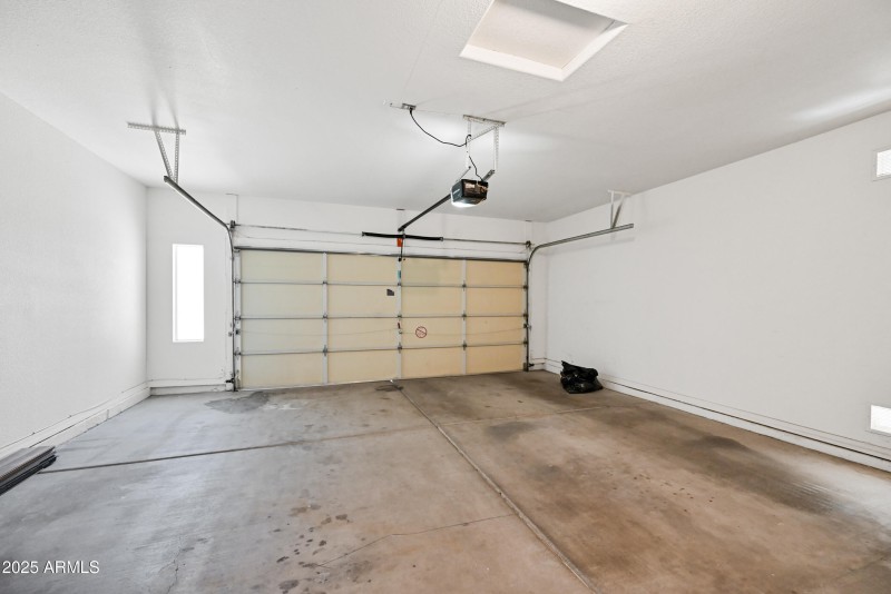 25-17848N15S-ocupix-