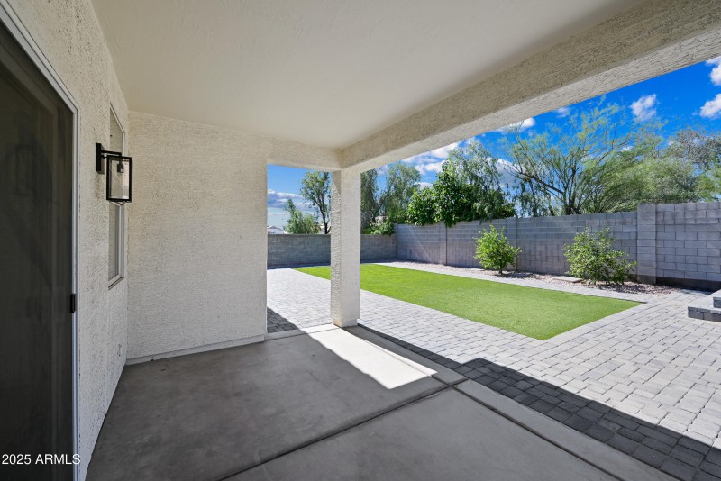 26-17848N15S-ocupix-