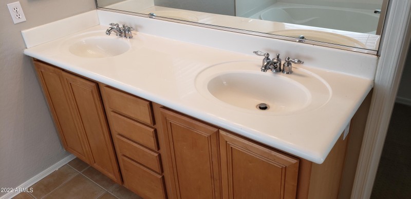 Master bat hdouble sink