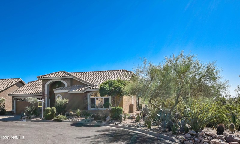 COMMON AREA NEXT TO HOME