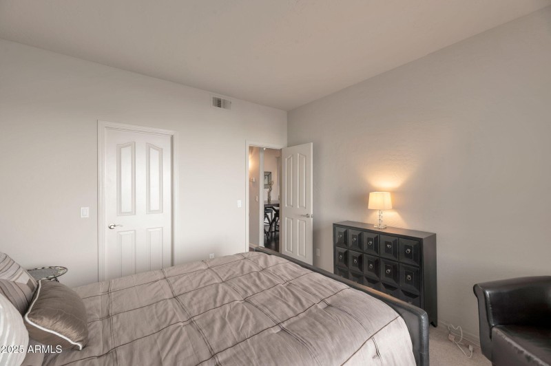 7-web-or-mls-Qp-2847