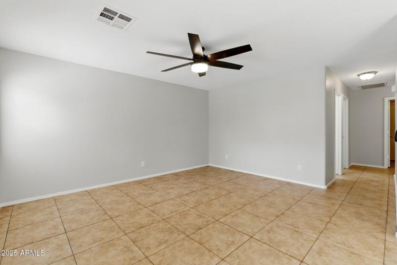 EBDA4661-E172-4F6D-A921-06F72D00D1F7