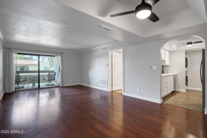 10444 N 69th St 201, Paradise Valley - 2
