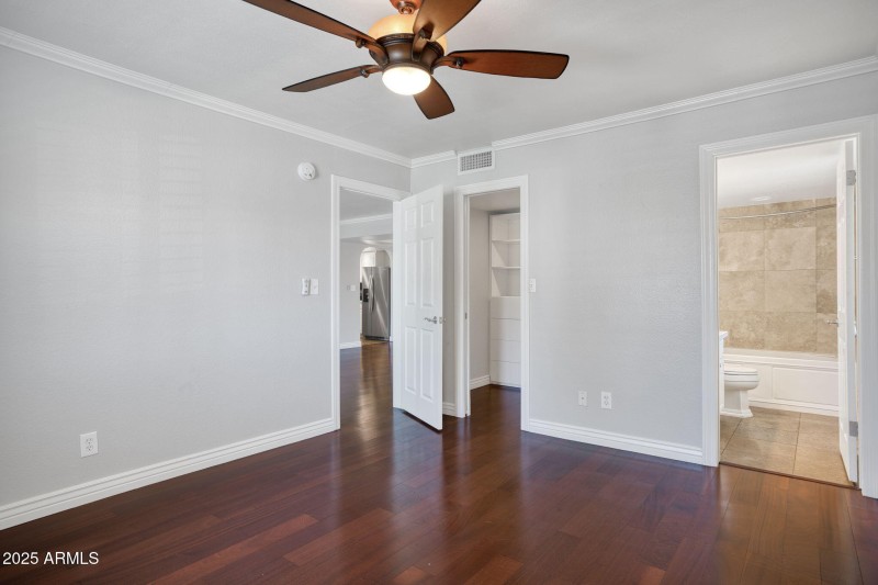 10444 N 69th St 201, Paradise Valley - 2