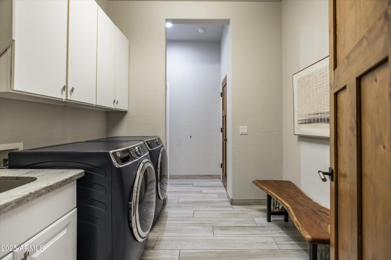 Washer/Dryer Stay