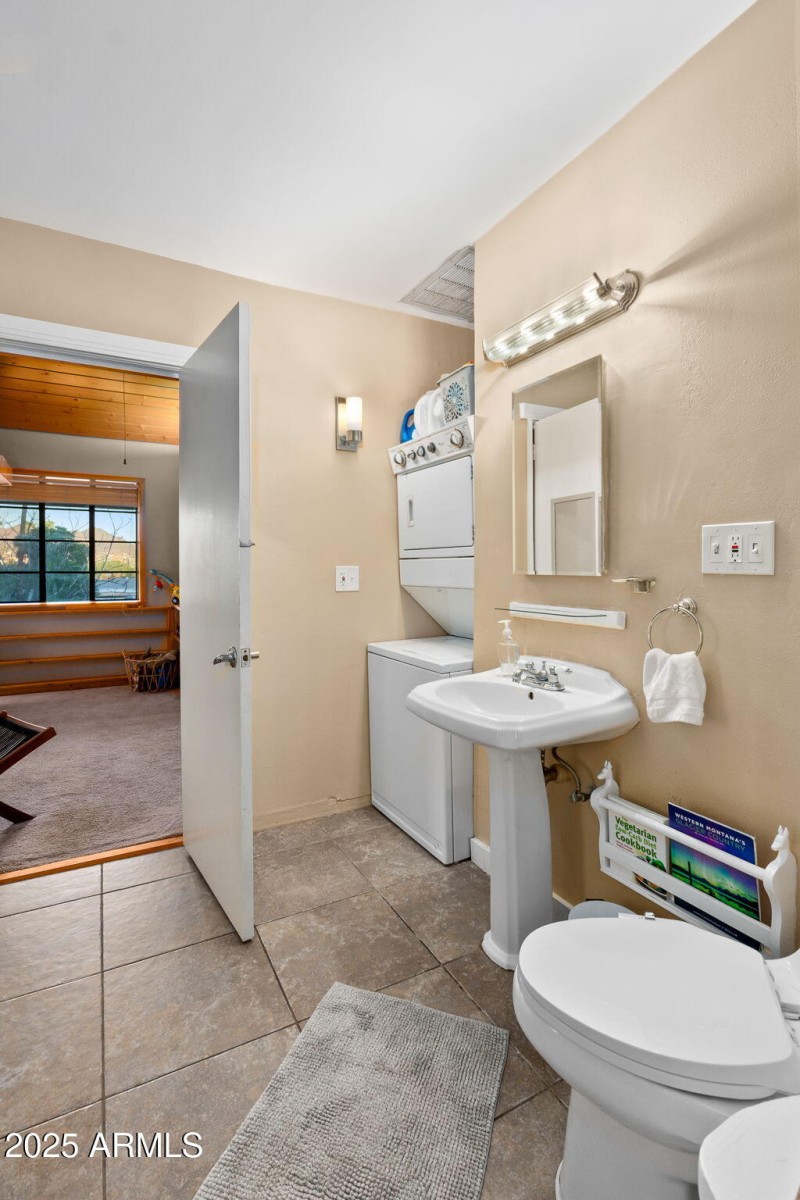 21-web-or-mls-9626 N 1st Ave - MLS Image