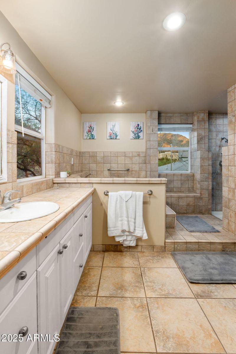 29-web-or-mls-9626 N 1st Ave - MLS Image