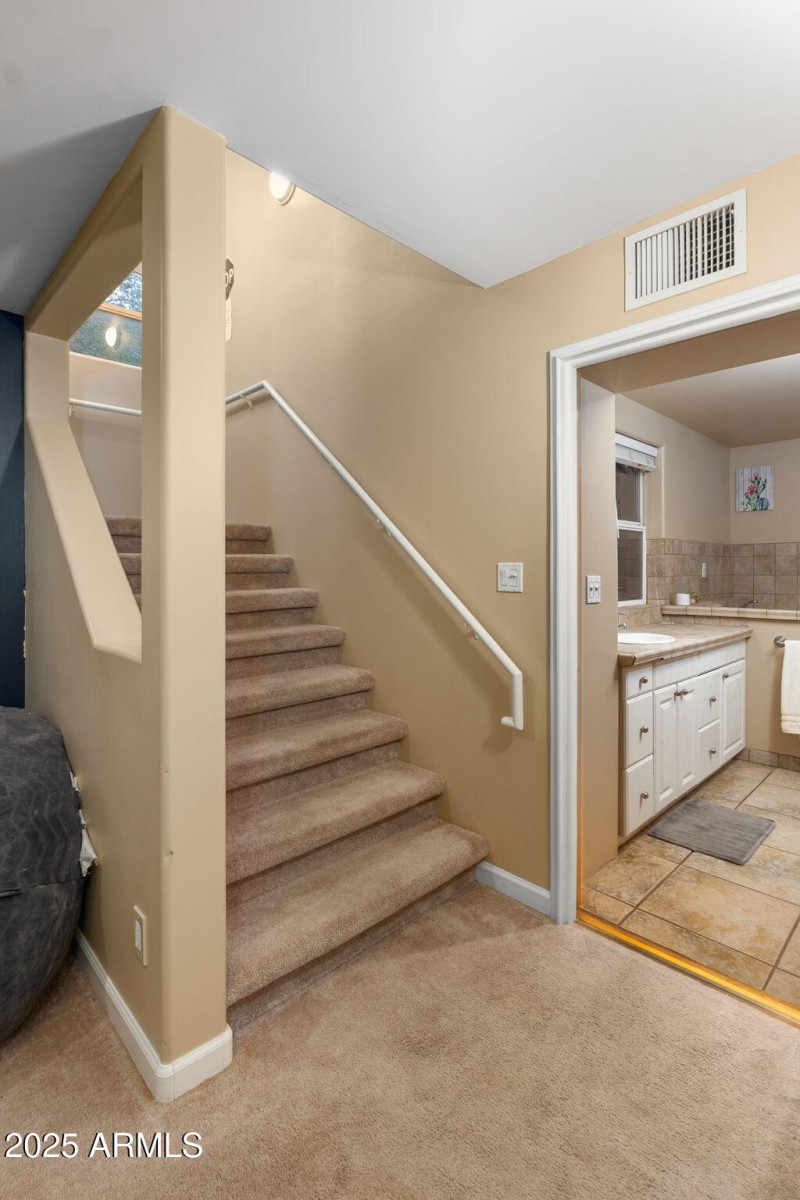 35-web-or-mls-9626 N 1st Ave - MLS Image