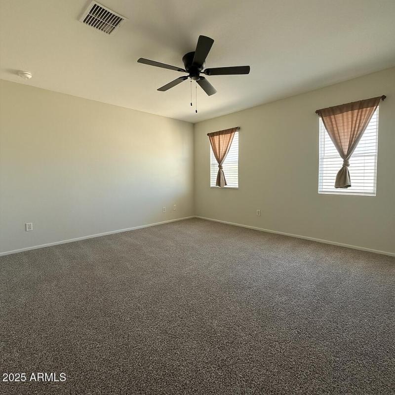 7640F863-07A1-4484-9D65-B8843A742866