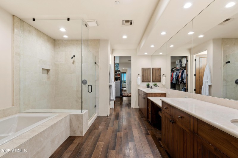 019_Primary Spa Bath